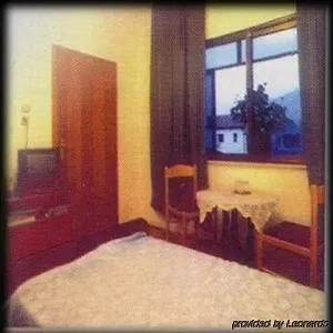 Hotel Haxhiu 2*