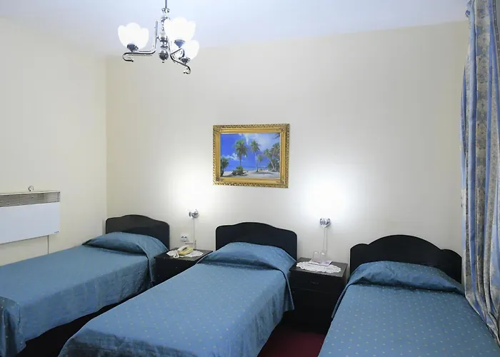 Haxhiu 2* Τίρανα